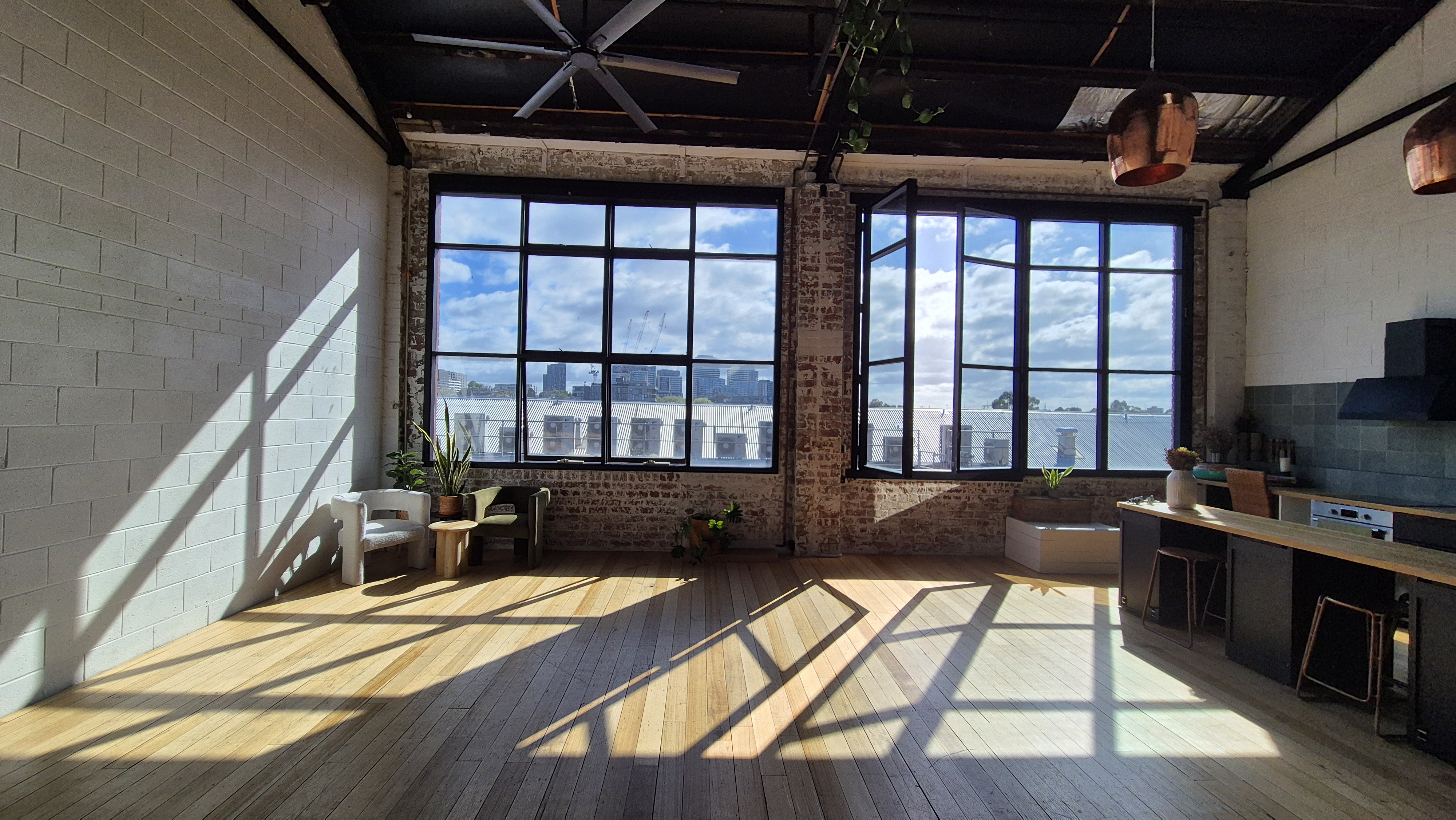 La Fabrica studio — natural light